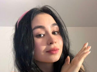 adult cam show MinnieMile