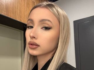 nude webcam girl photo MyongDegado