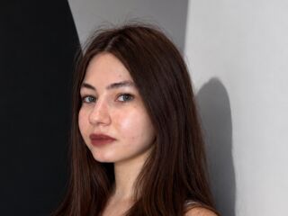 camslut naked RoselynSvatek