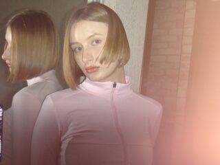 girl naked RosinaHeverley