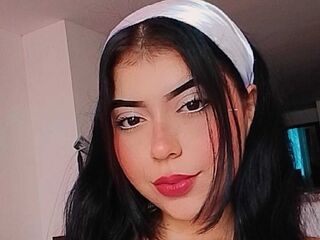 topless cam girl SalomeKio