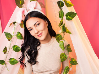 naughty camgirl fingering shaved pussy SammiLarson