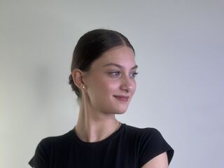 girl nude SharikaWigington