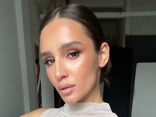 naked camgirl photo ShawnNoor