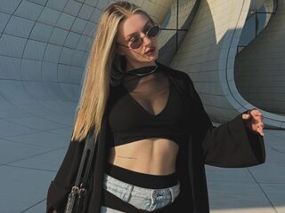 webcamgirl chatroom SuzieGlimp