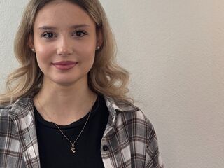 free live webcam chat TanyaPanah