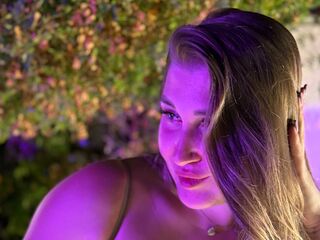 masturbating TarahZullo