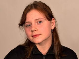 camgirl chat room TonaBurgard