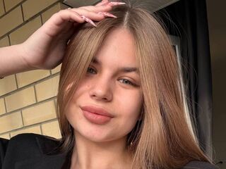 cam girl playing with sextoy TonitaClark