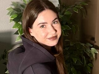 cam girl playing with sextoy TrinaJarocki