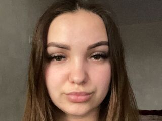 cam girl playing with vibrator TwilaKohel