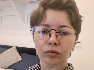 webcam babe chatroom VelvetVenom