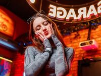 sexcam free XeniaUsher