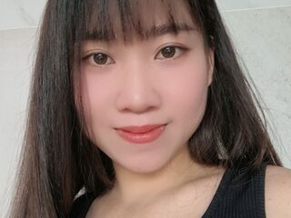 hot cam girl fingering shaved pussy YannaWillson