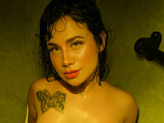 camgirl playing with dildo ZoeCruze